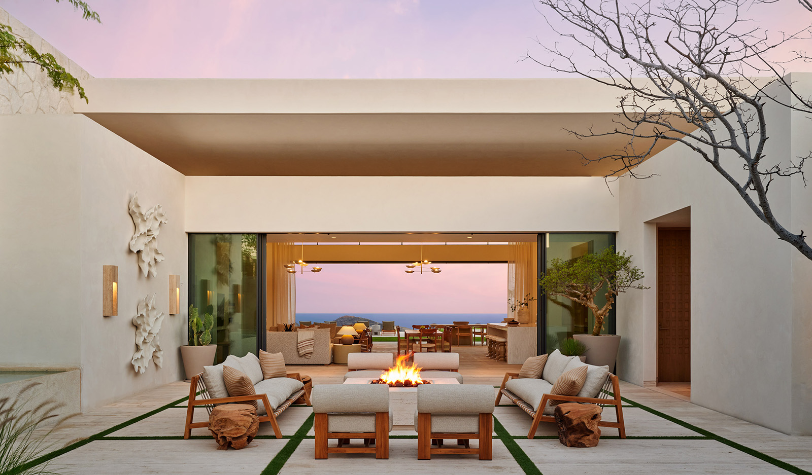 Casitas B - Gallery - Courtyard to Living